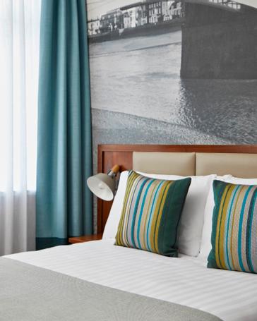 Seraphine Hammersmith | London | Gallery 12