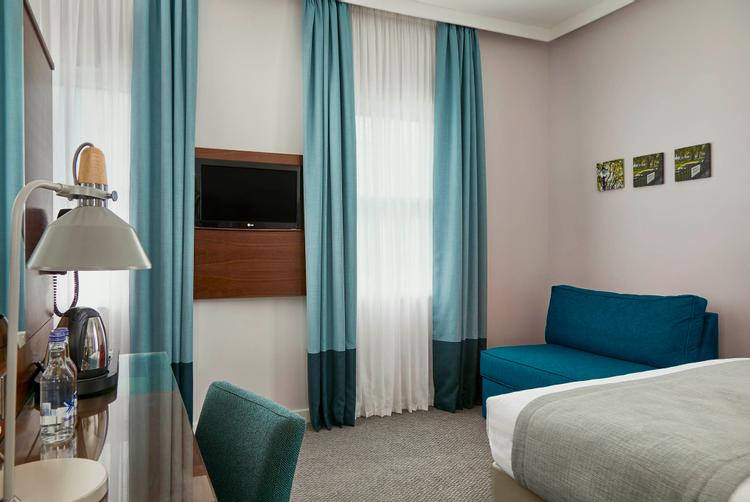 Seraphine Hammersmith | London | 1